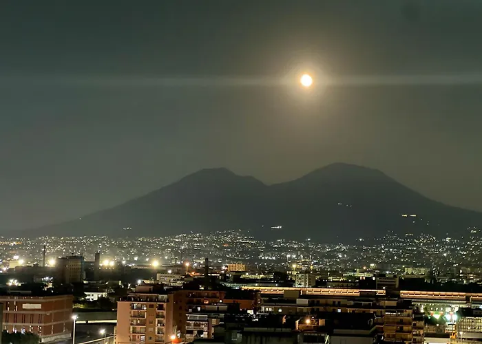 Da Roberto Lägenhet Neapel